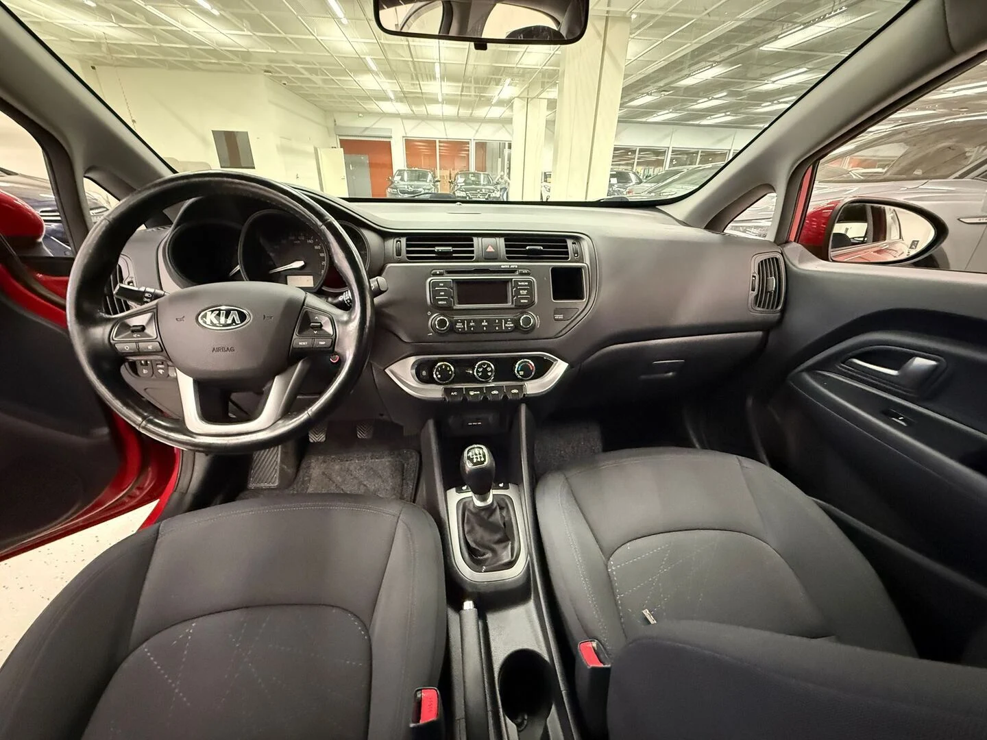 Car Image - 10YuRCUn9ll1dcDLt5AkXB