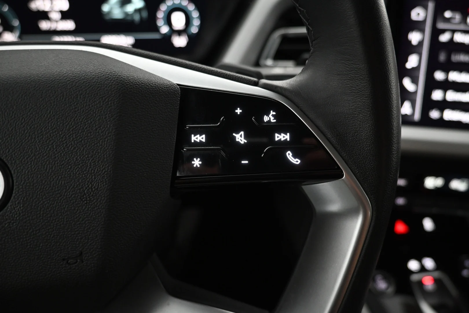 Car Image - 4QG62zv8EKa8RYSSlFLTFl
