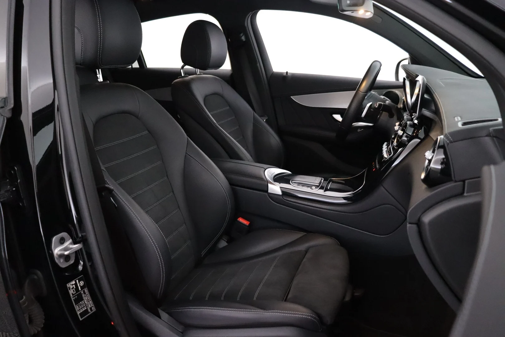Car Image - 5w9LZoFWNB7K52XmV0aaDw