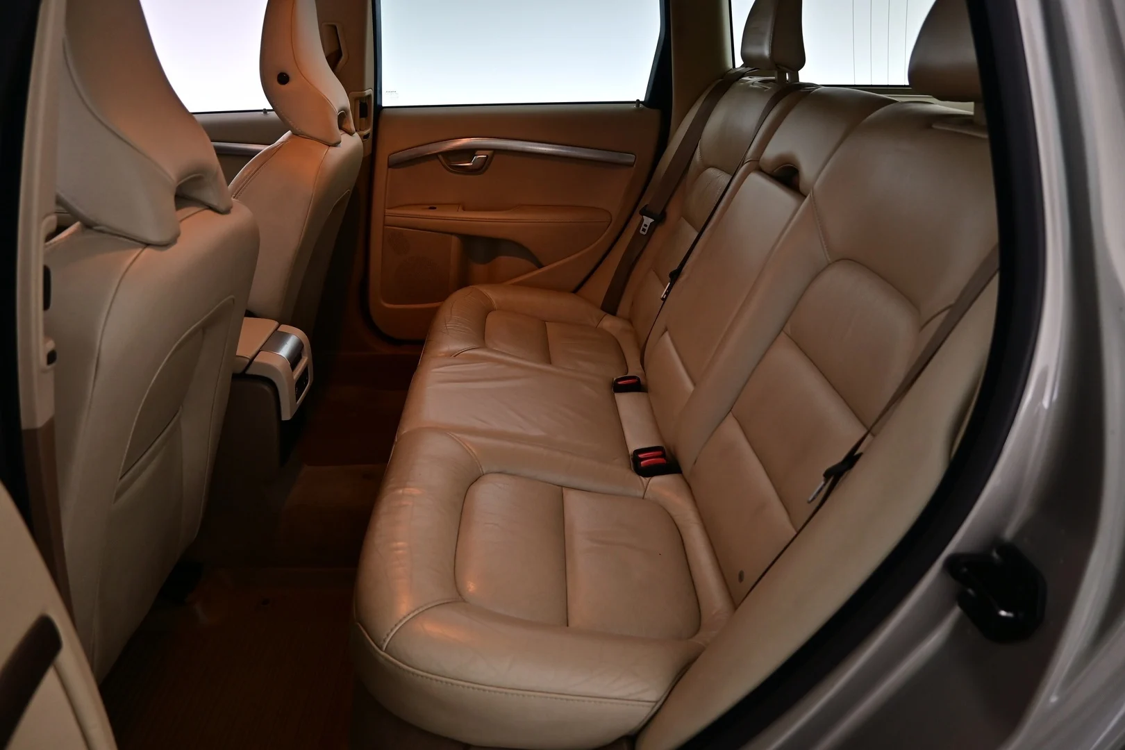 Car Image - 4JgrgkZkIUKN1Xr8v4jMrY