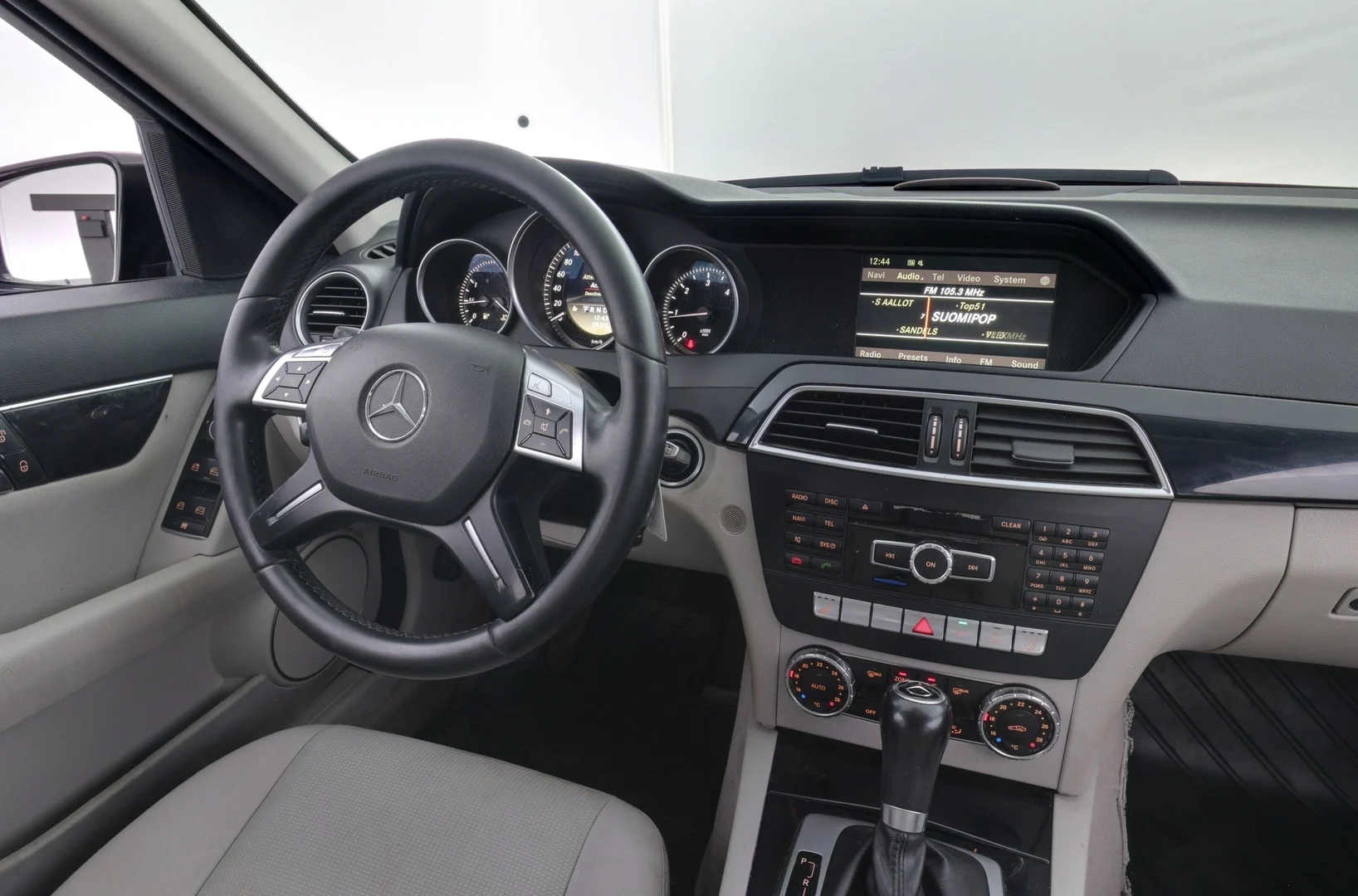 Car Image - 1QNdaYU7elKGLg3L3Yfakx