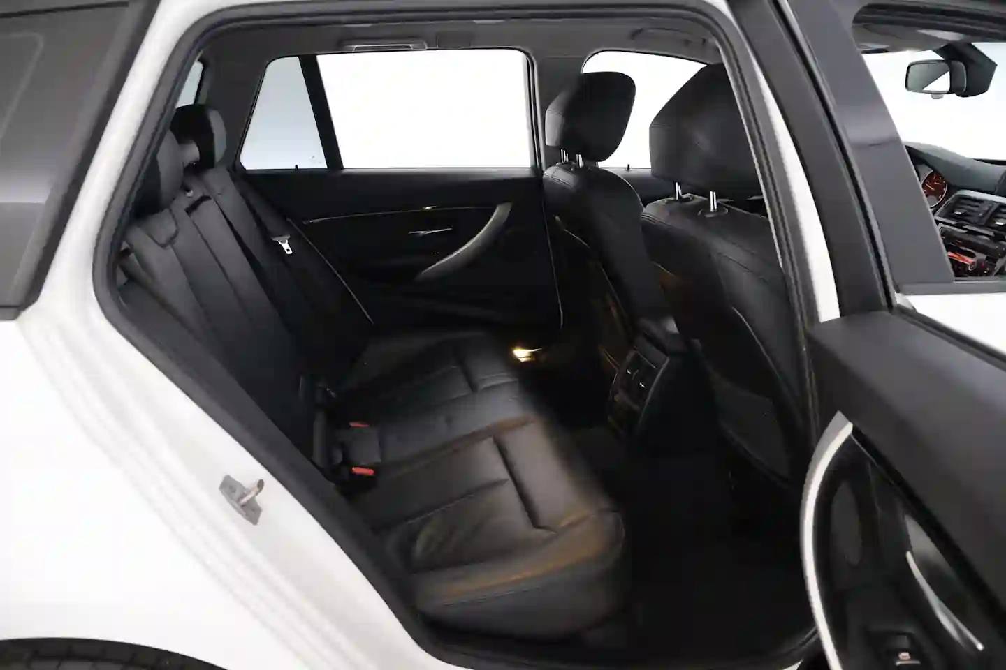 Car Image - 7uDwTd9yiFSF0mu9nd8U1c