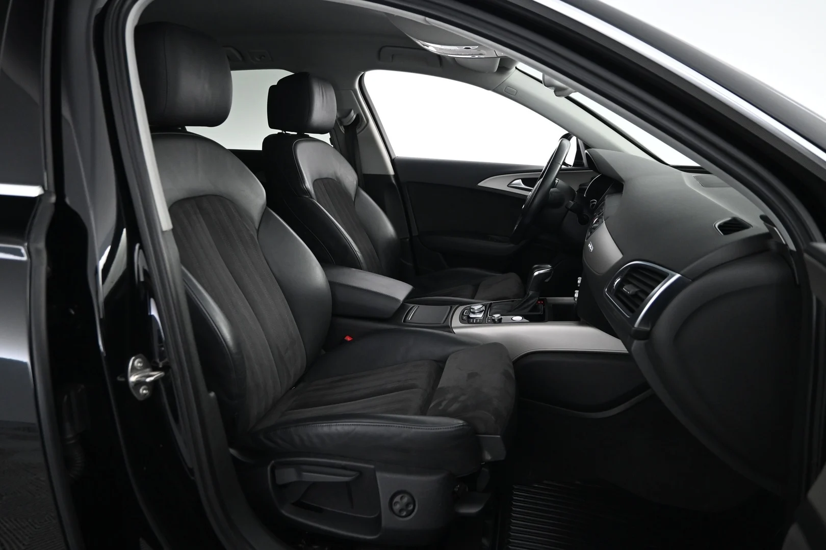 Car Image - 4JExuqLwhCwTWIVvkpdPoC
