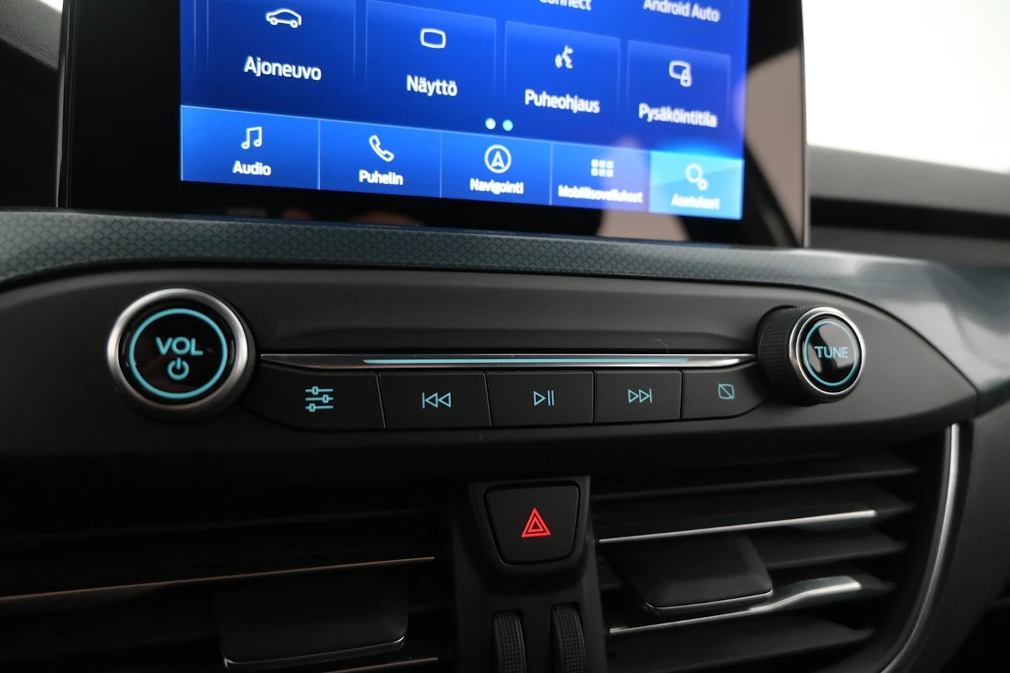 Car Image - 2CvCS2wbScC4PDi1JVhzZT