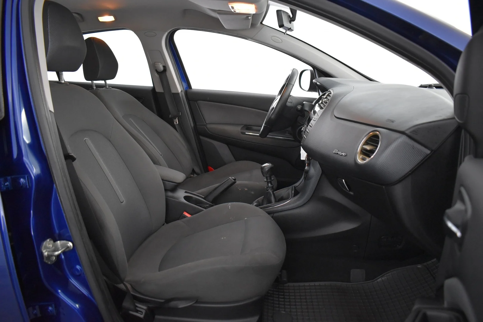 Car Image - 1YTaTLD1x5vybCvpCjoISk