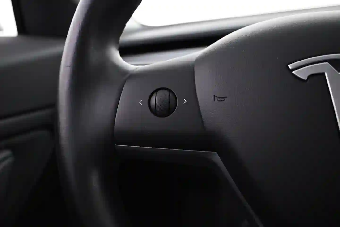 Car Image - 73254SDl412vHBpMD0e6ZL