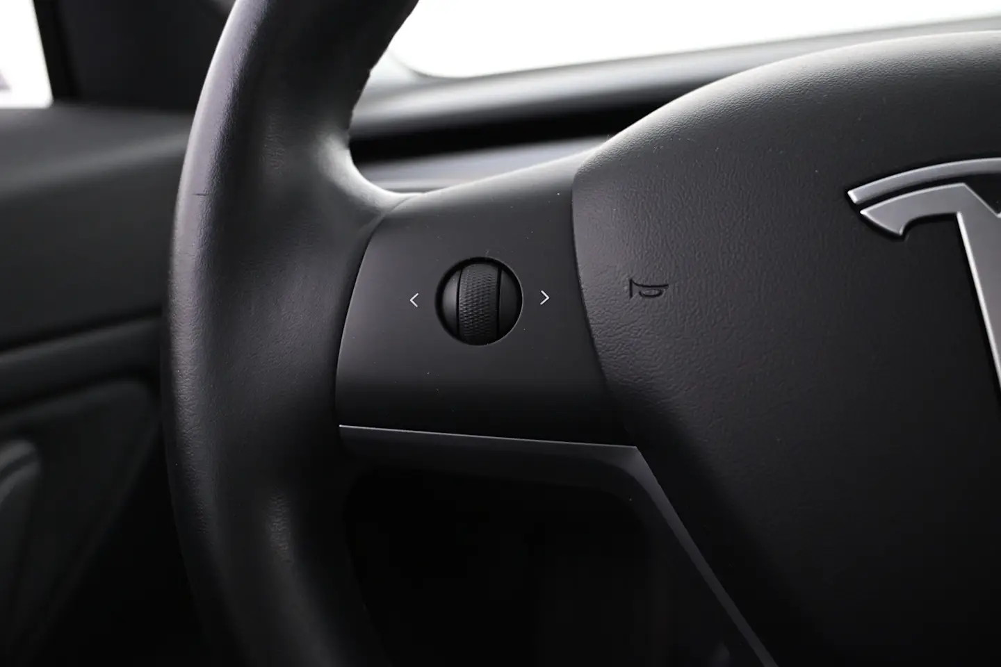 Car Image - 73254SDl412vHBpMD0e6ZL