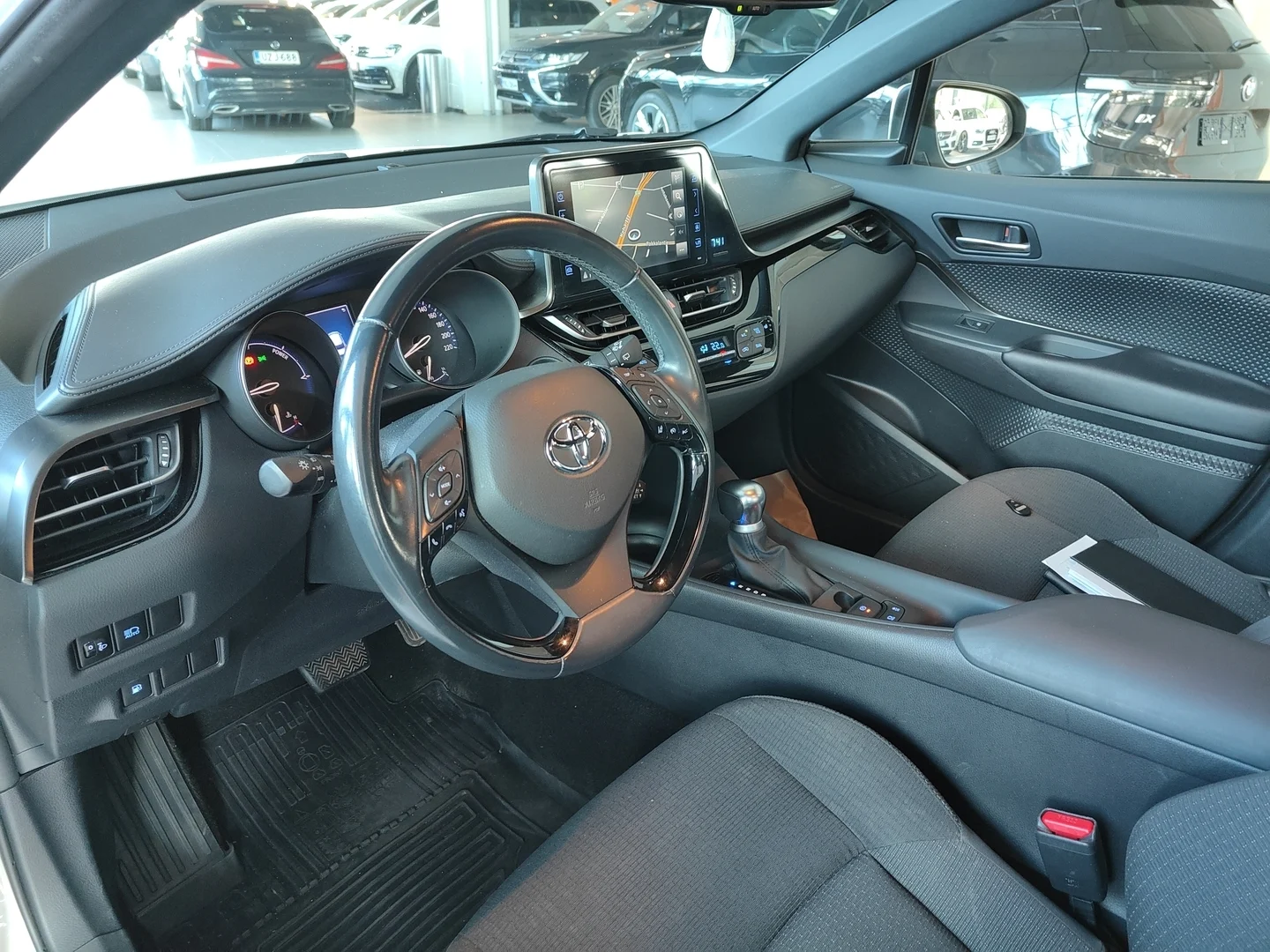 Car Image - 5MbFq1ZDSoFafAy98xL8oe