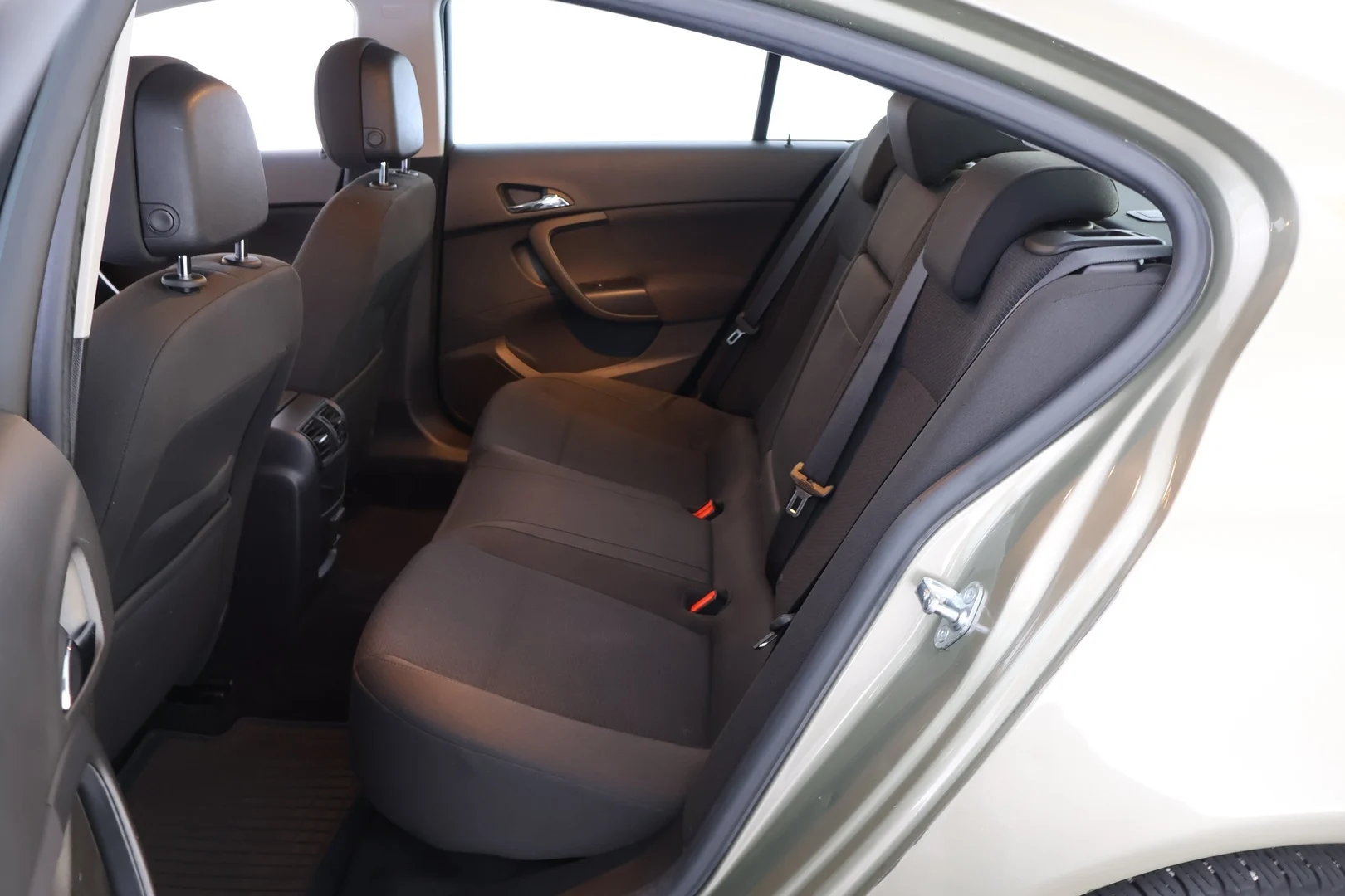 Car Image - TgYygCIlaNx2nQEeDM4bq