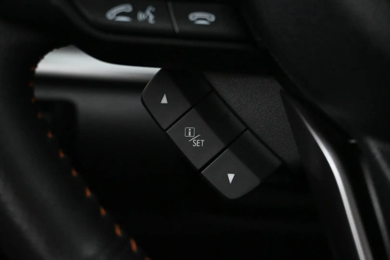 Car Image - 59kb0aRmb20zl75Mn9UMXR