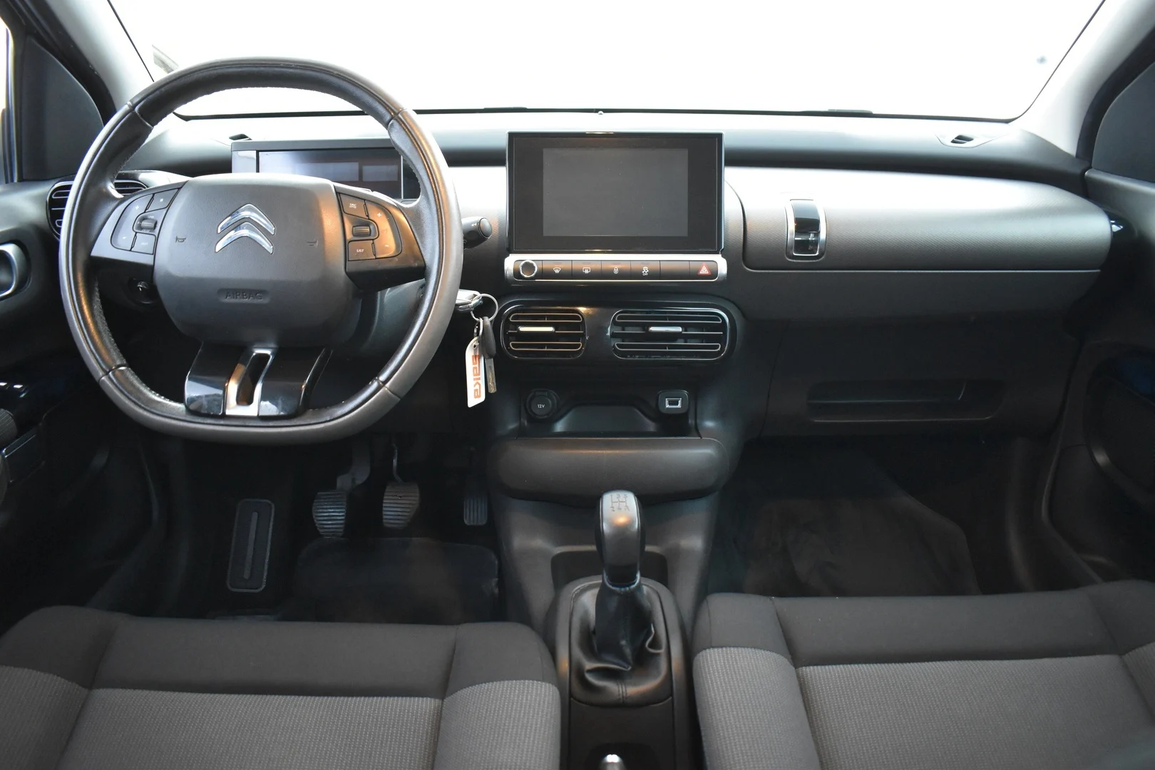Car Image - 51I2GccS4vcmRUoIzmGrtC