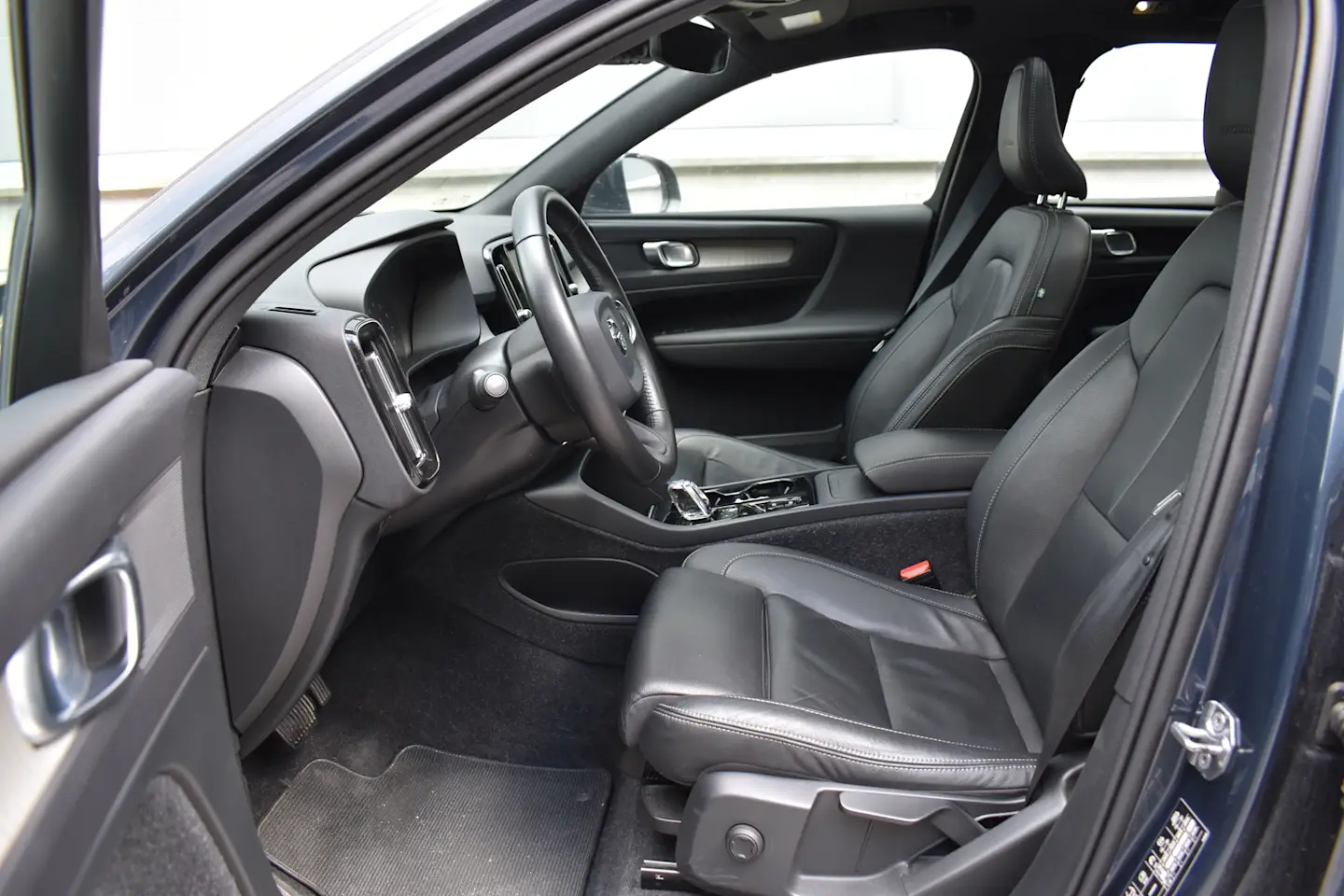 Car Image - 32QDzrarLenbHQuvJW6oJ0