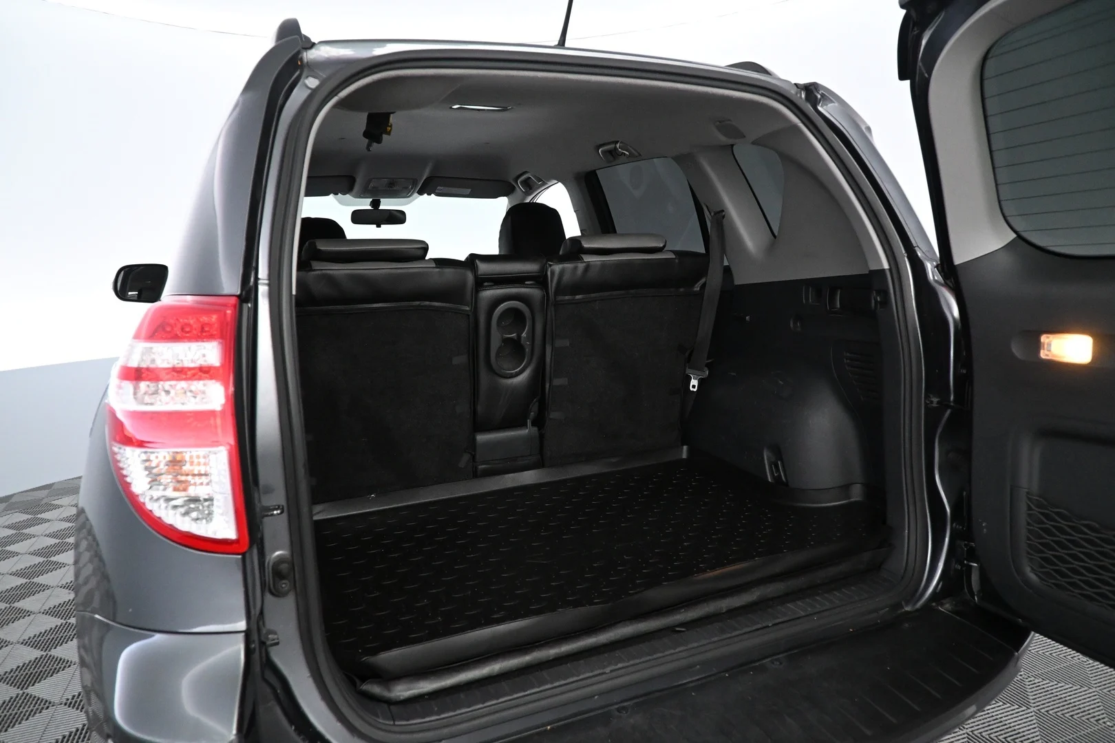 Car Image - 5kvn8pAFw48vfSCLnwx8gg
