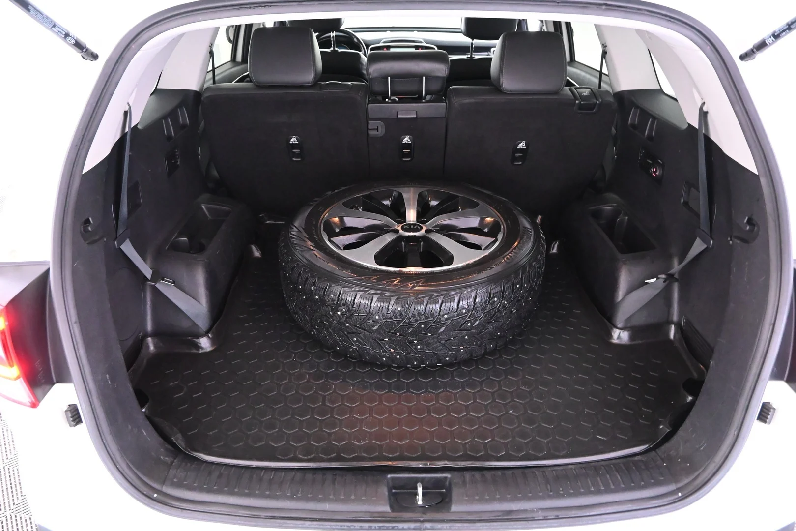 Car Image - T3XRw1AgwXQA81z2bziRC