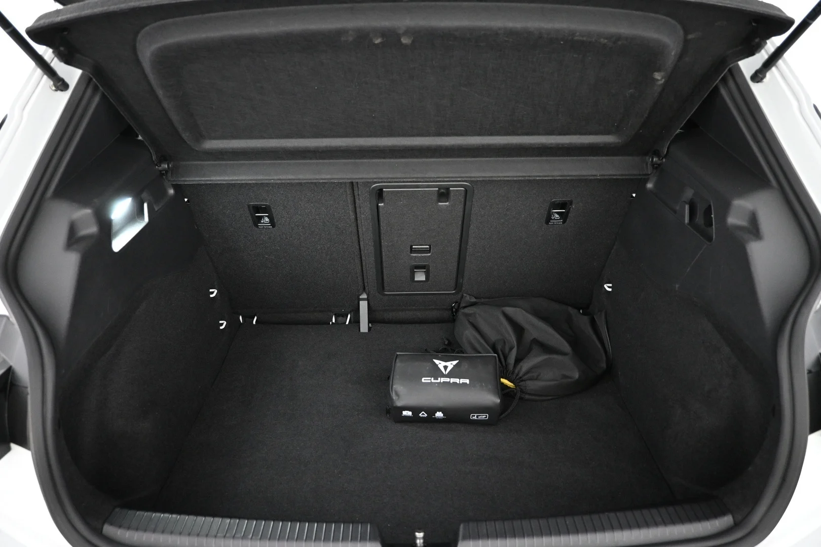 Car Image - aehOSH3ITWexAVqGsDoVA