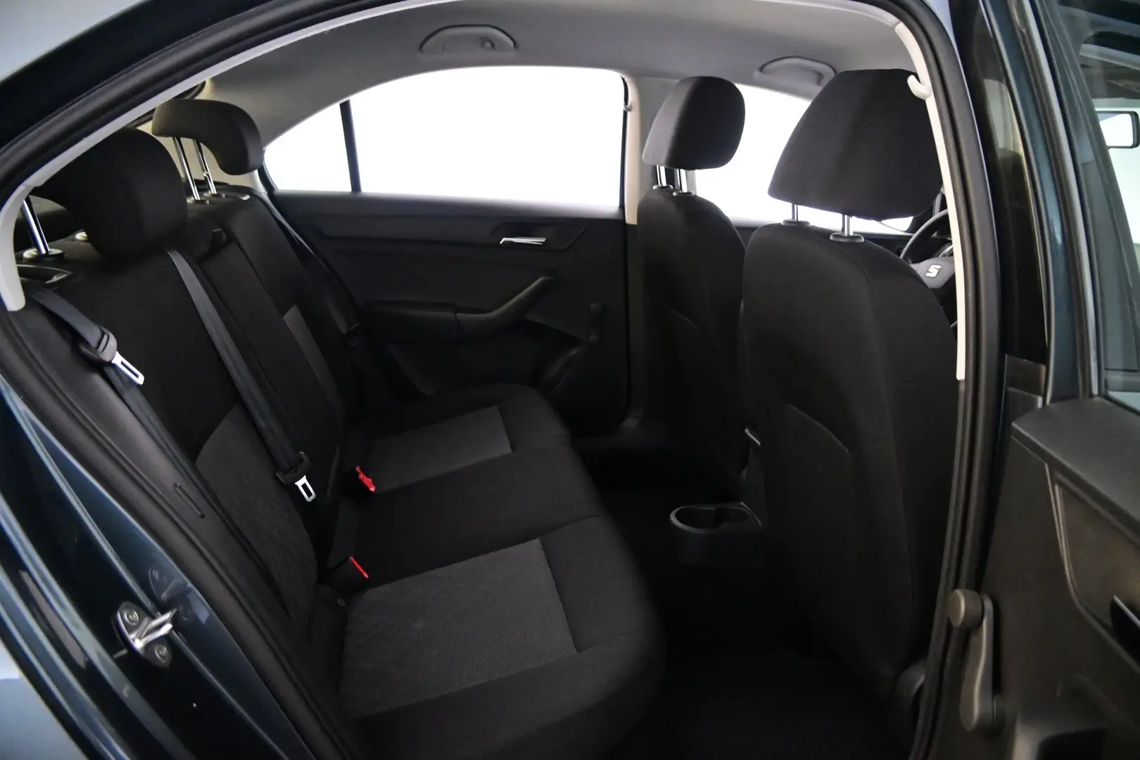 Car Image - 1gam6E0r478Z84i9skrd0e