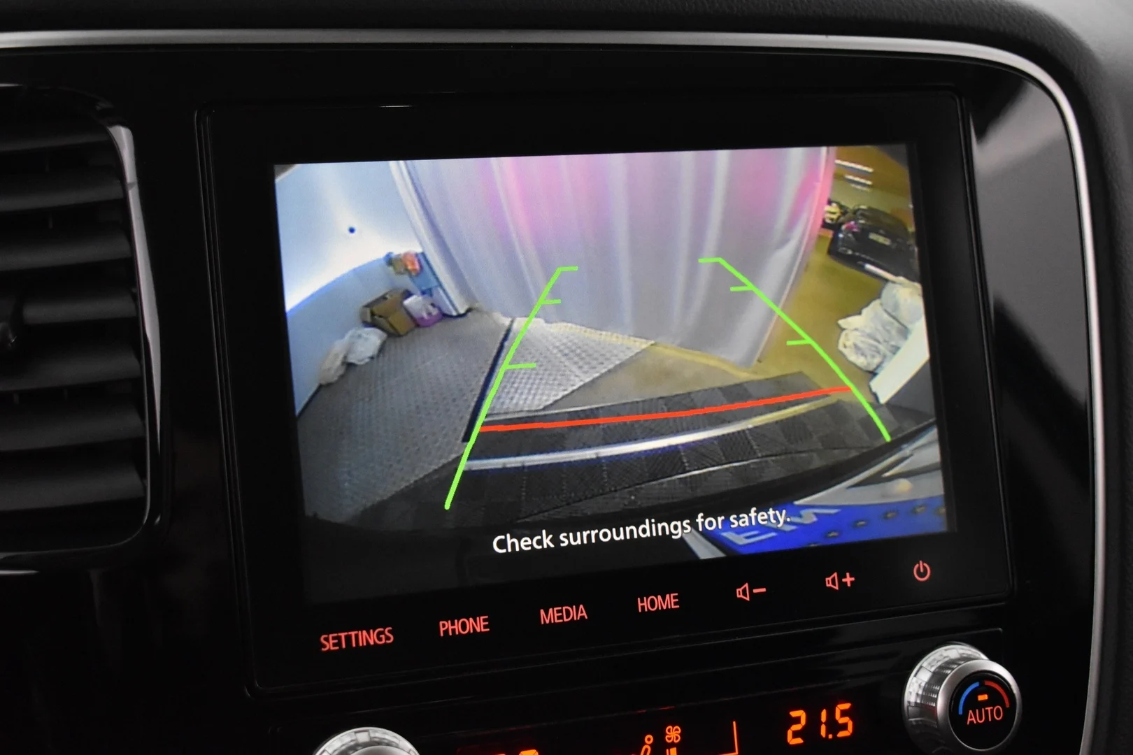 Car Image - Ini5y3pdeMwTstJmik0o6