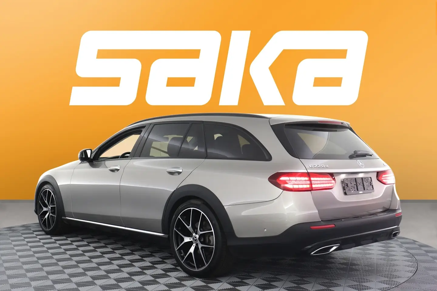 Car Image - 3PQm1YkJIRgl0e9BLc75BP
