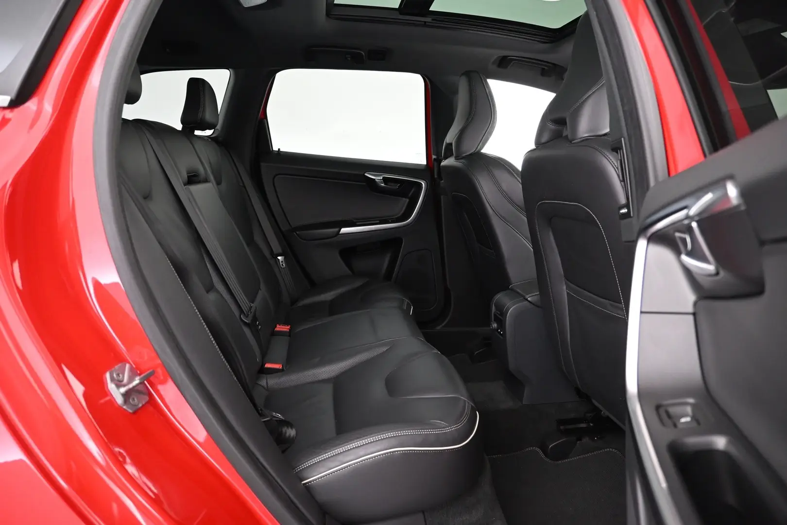 Car Image - 2QxTmYxoFYdNFetN5ly5uS