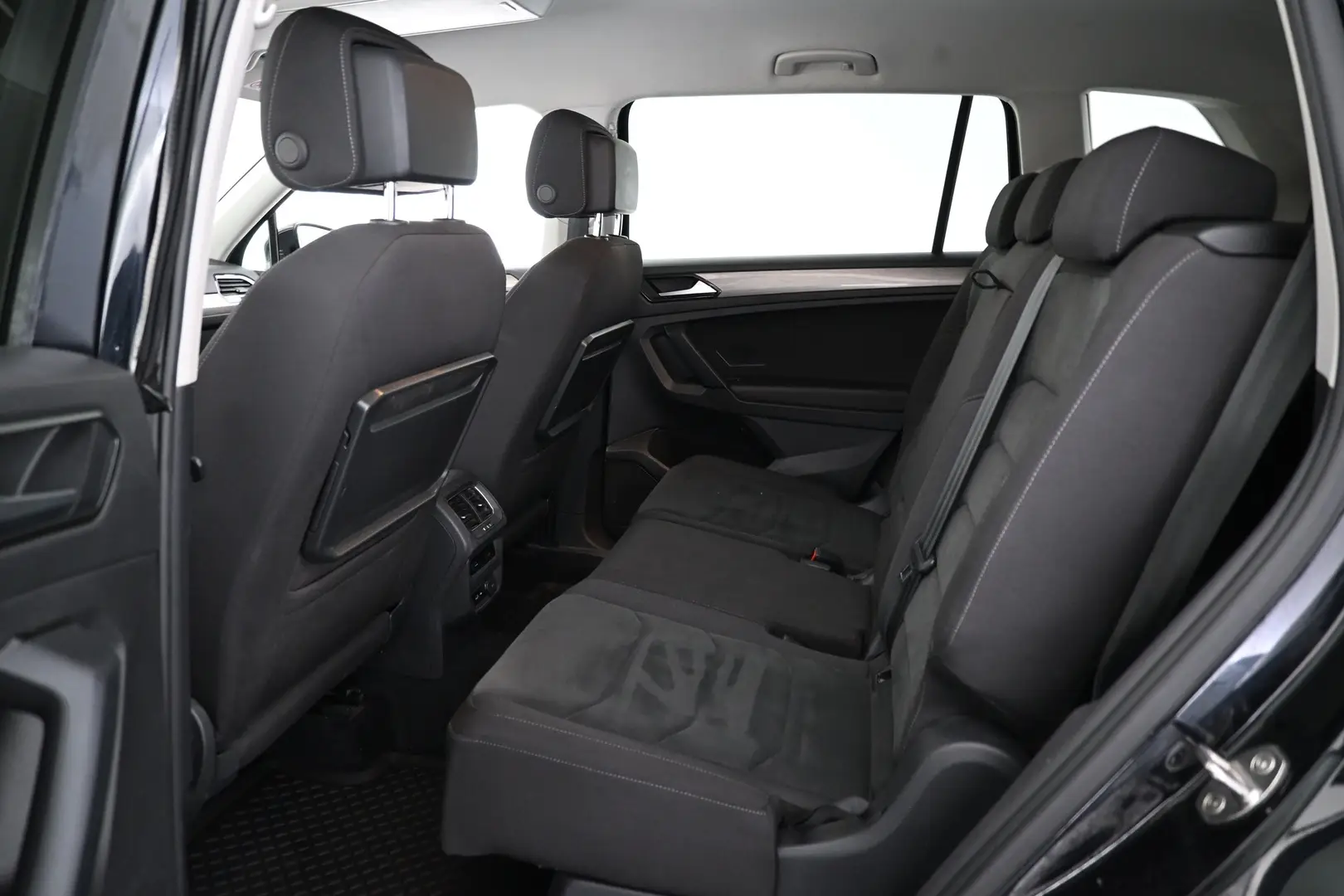 Car Image - wnRnwmLRUi474UGRr151J