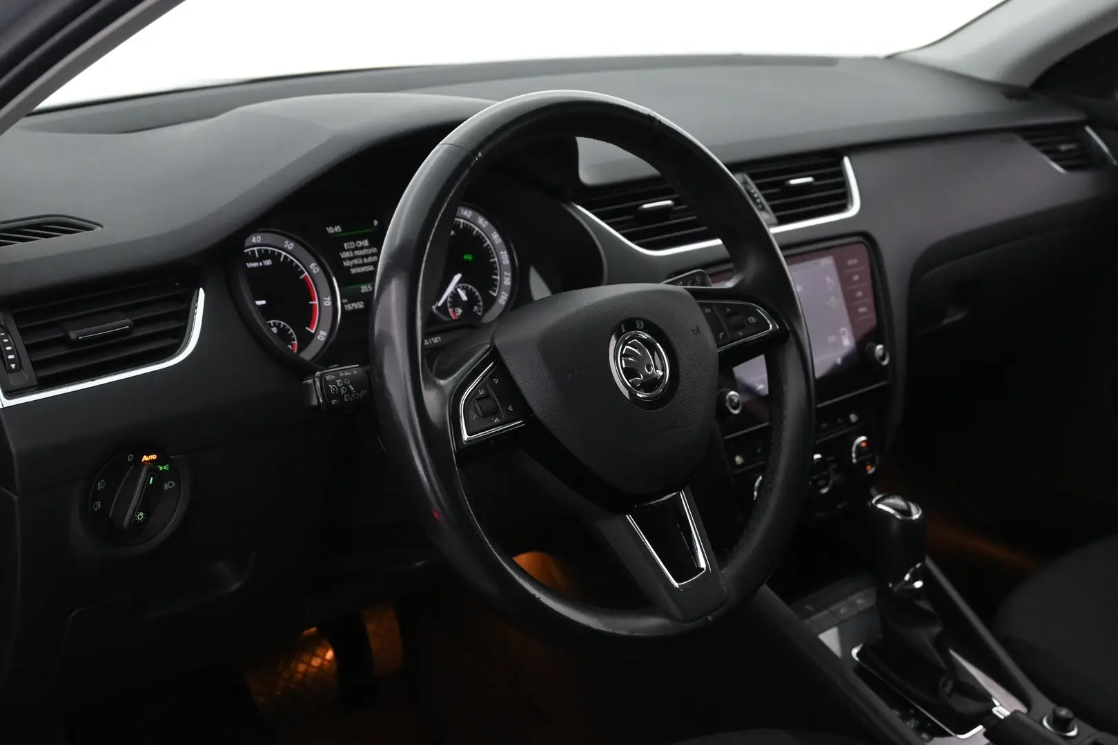 Car Image - 2SaPg6IZUVKnWmLFuAOvNn
