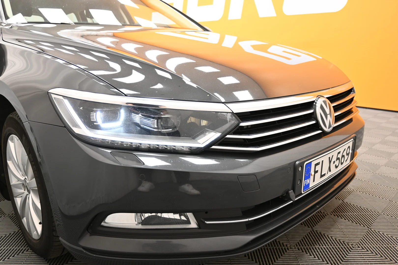 Car Image - 4lIMgOC5v5BJzDkQNsHO8b