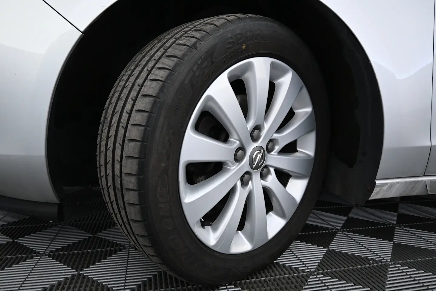 Car Image - 6oUZgapib6ycl7S9mc91xo