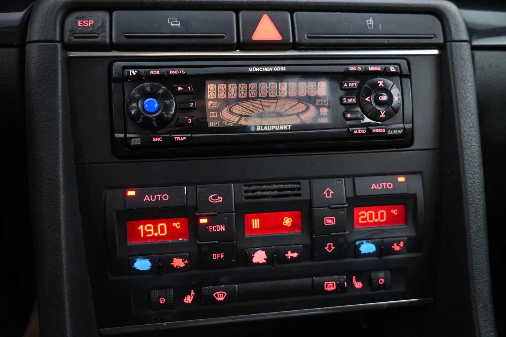 Car Image - 4Q8bcLhtwGCd83V8gUS0Zo