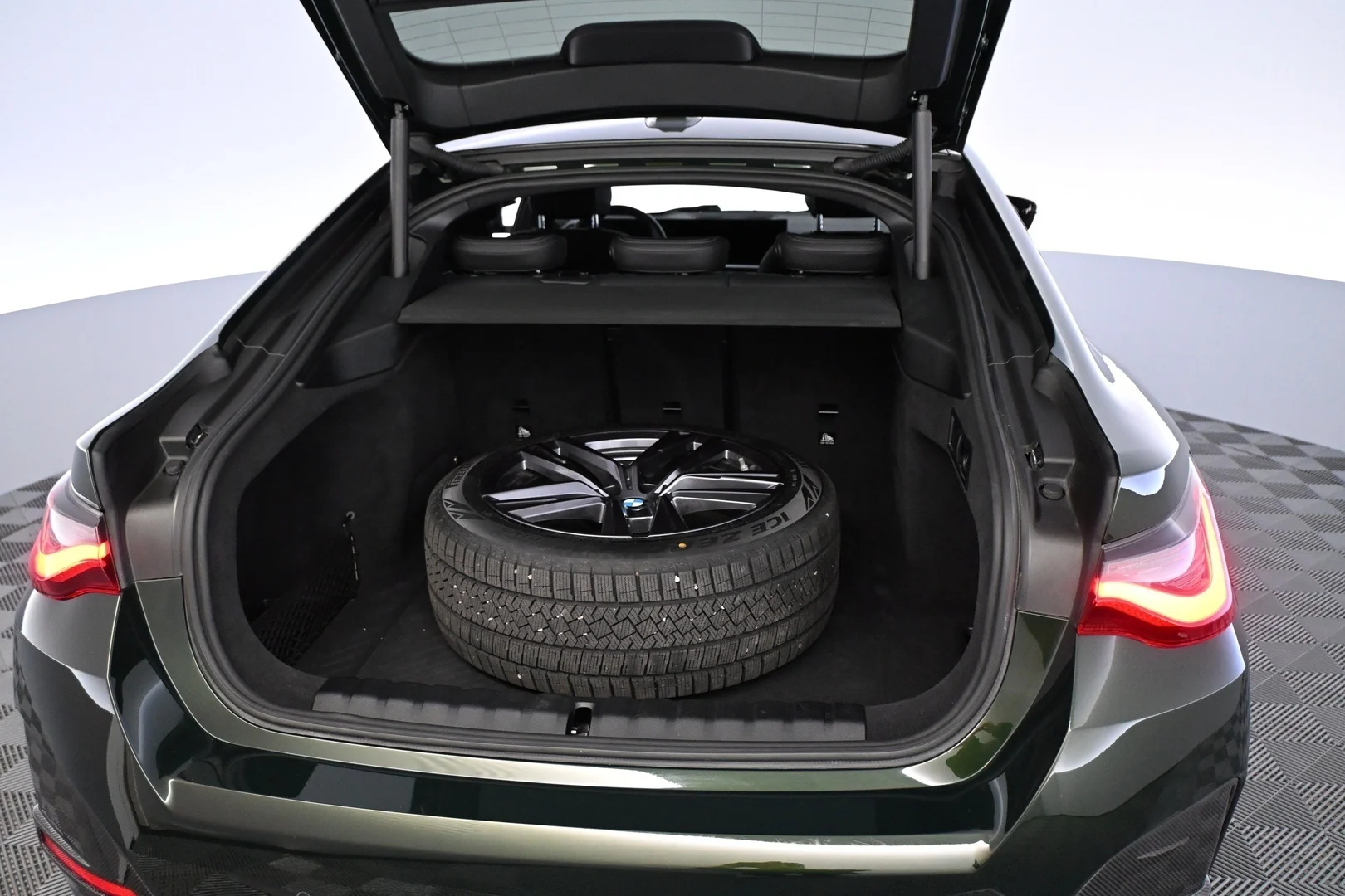 Car Image - 3ck0OPogrjK4PfSp9yLxvu