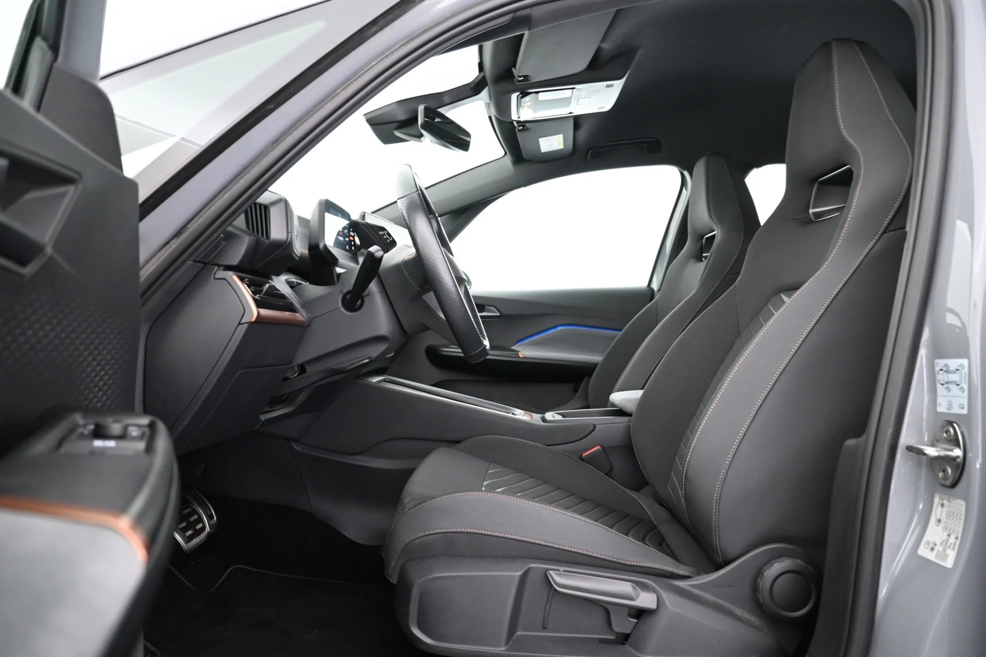 Car Image - 3V0l7zAXNiEHHxtoPjfCBz