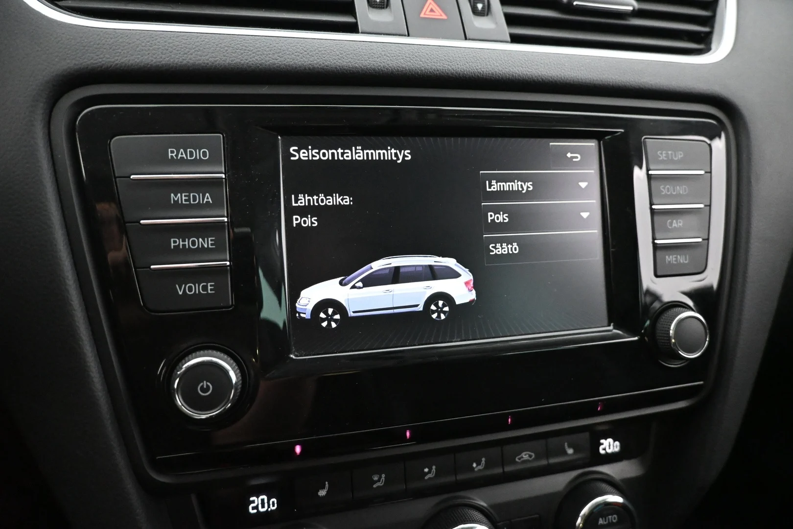Car Image - 4E8UZeSECFeKmjN55c1yDm