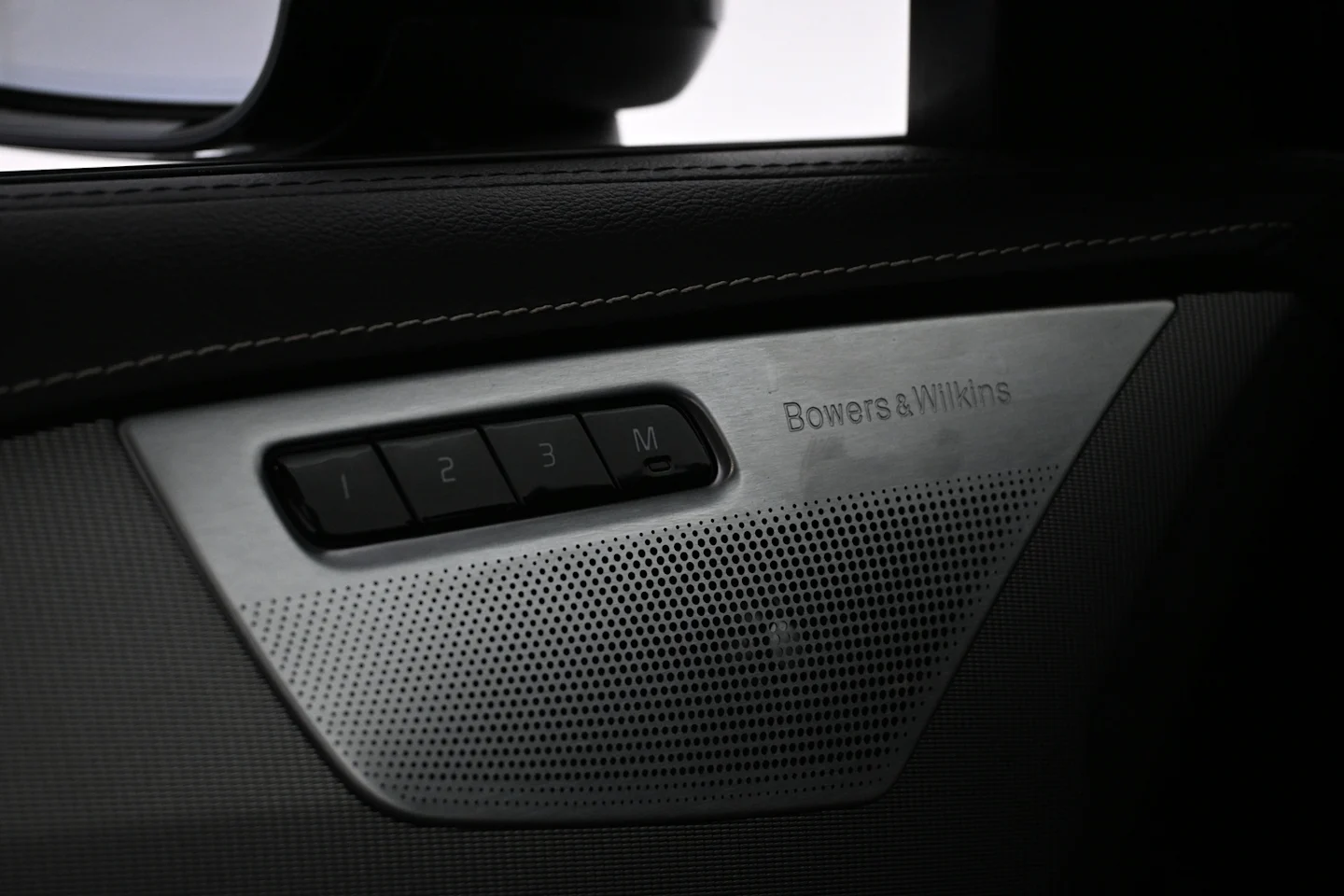 Car Image - 4etBPJxSIwD8JzeMNTFZLf