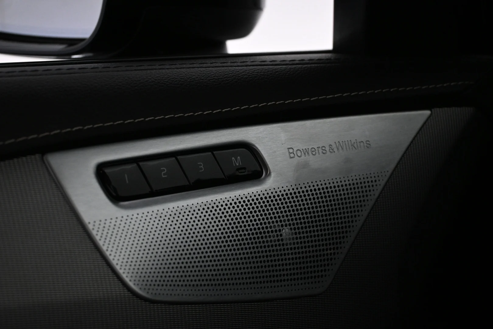 Car Image - 4etBPJxSIwD8JzeMNTFZLf
