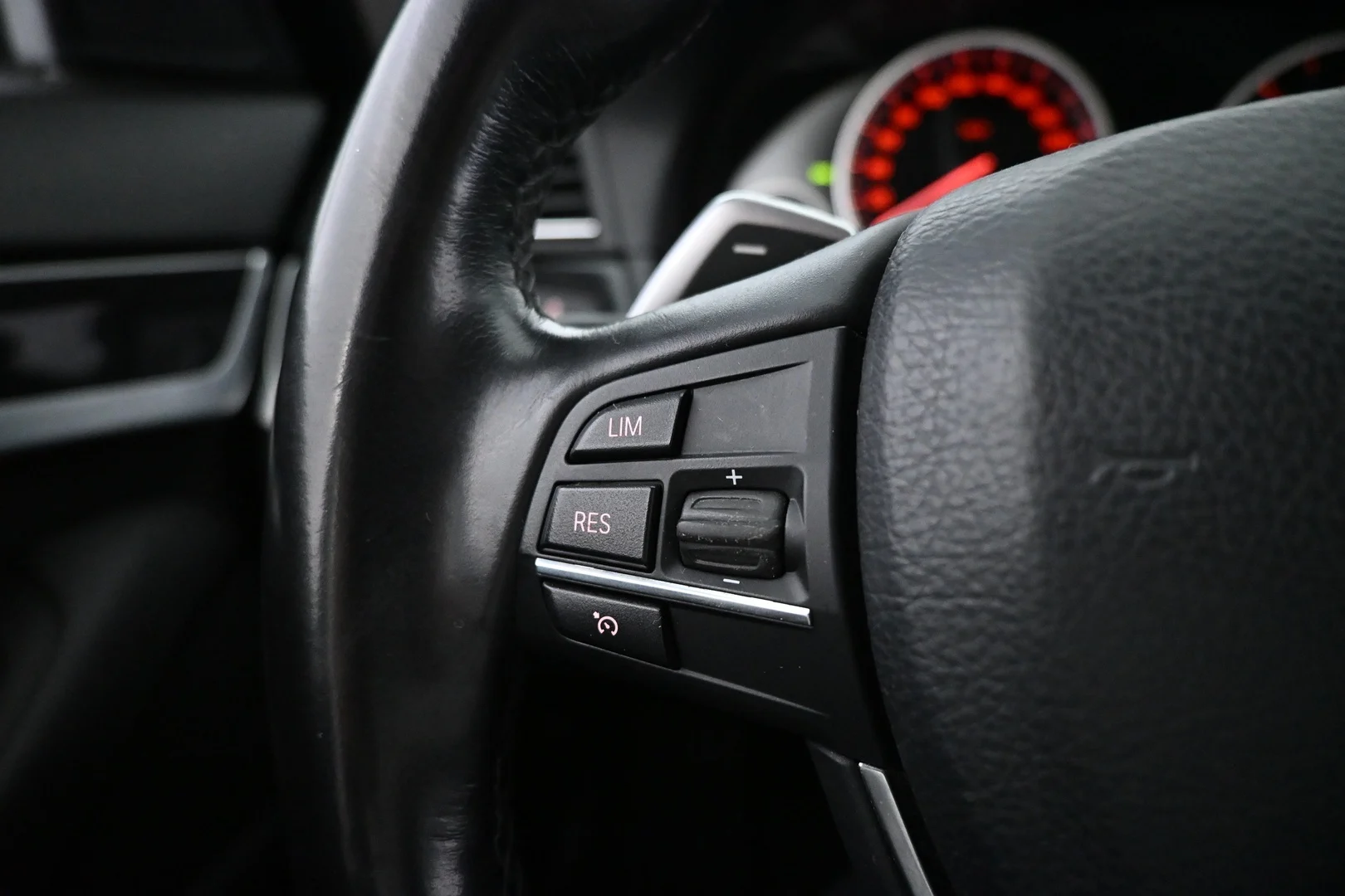 Car Image - GsmOcxIEQnpyuHd2aOzfE