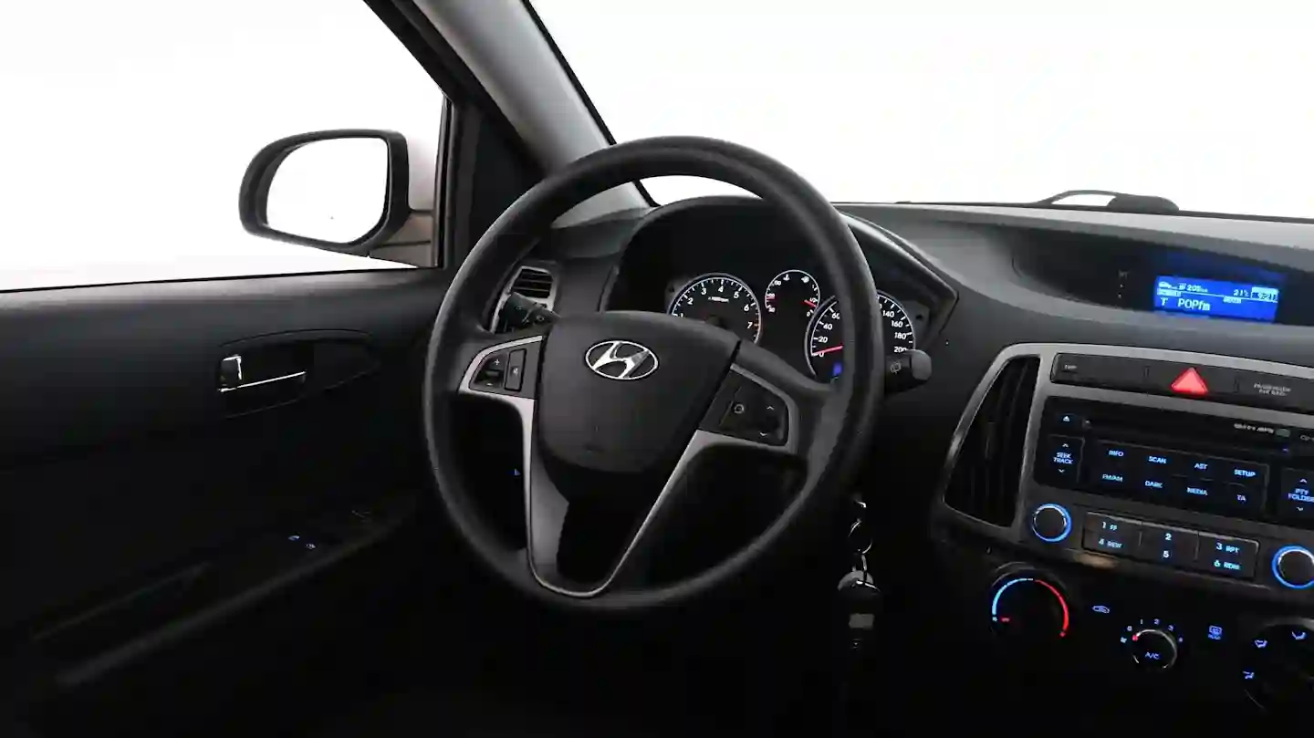 Car Image - 16BedodJ9y9XKr6Yy0sbhf