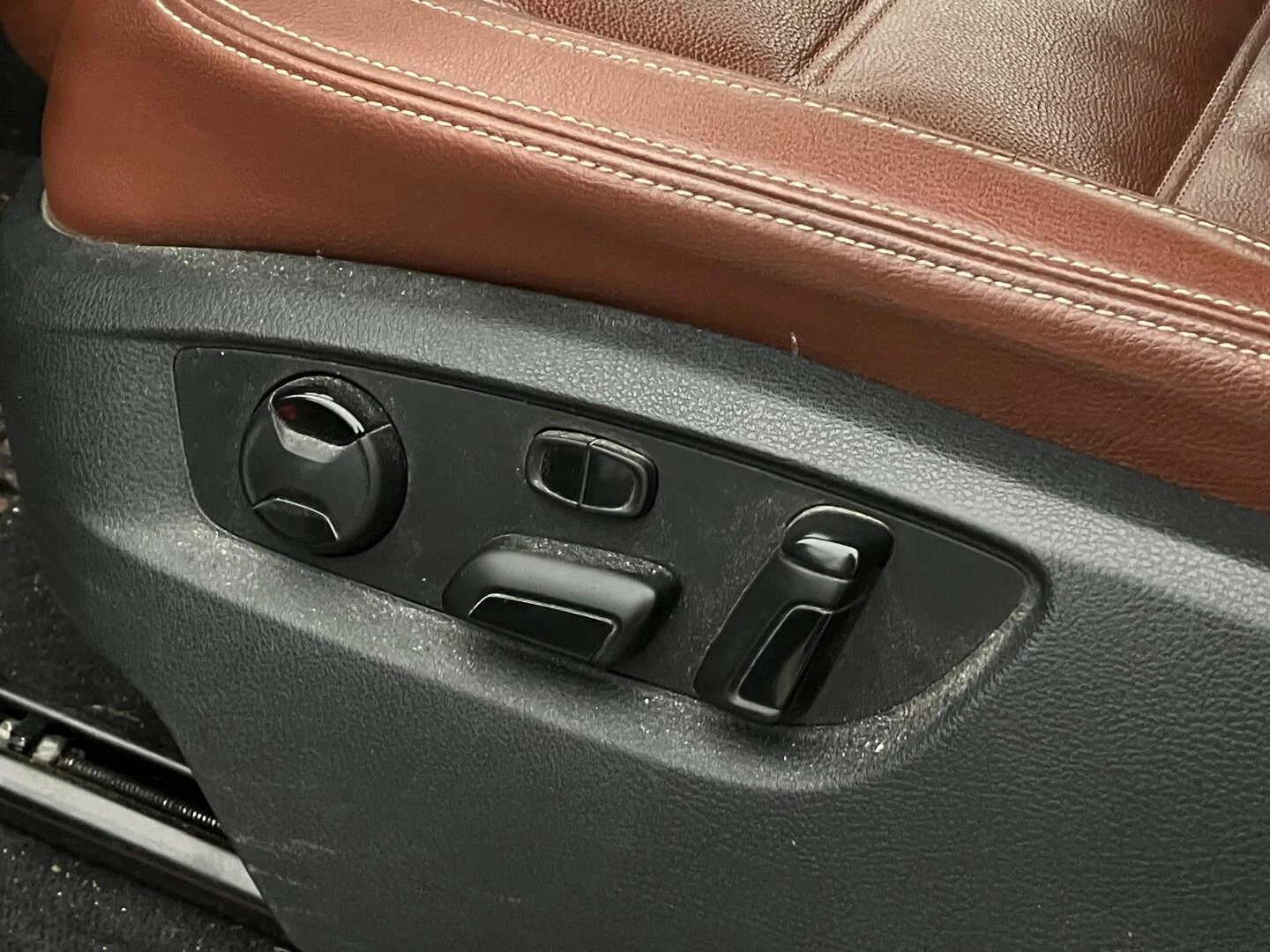 Car Image - 2R7t2VMvlQYiVwwP7qJxmH