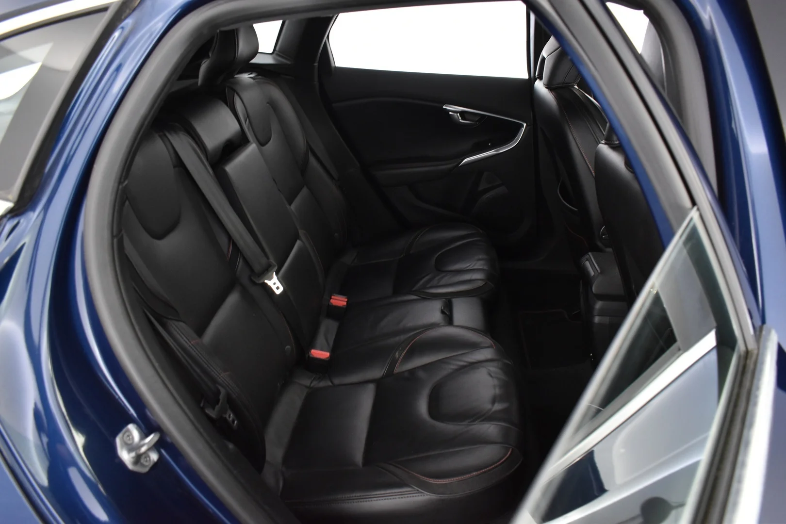 Car Image - 74Agym7sfezqJhBy9GjRGw