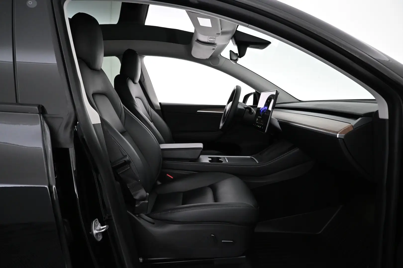 Car Image - 4wEhpALRdFjsyyXur4eTyR