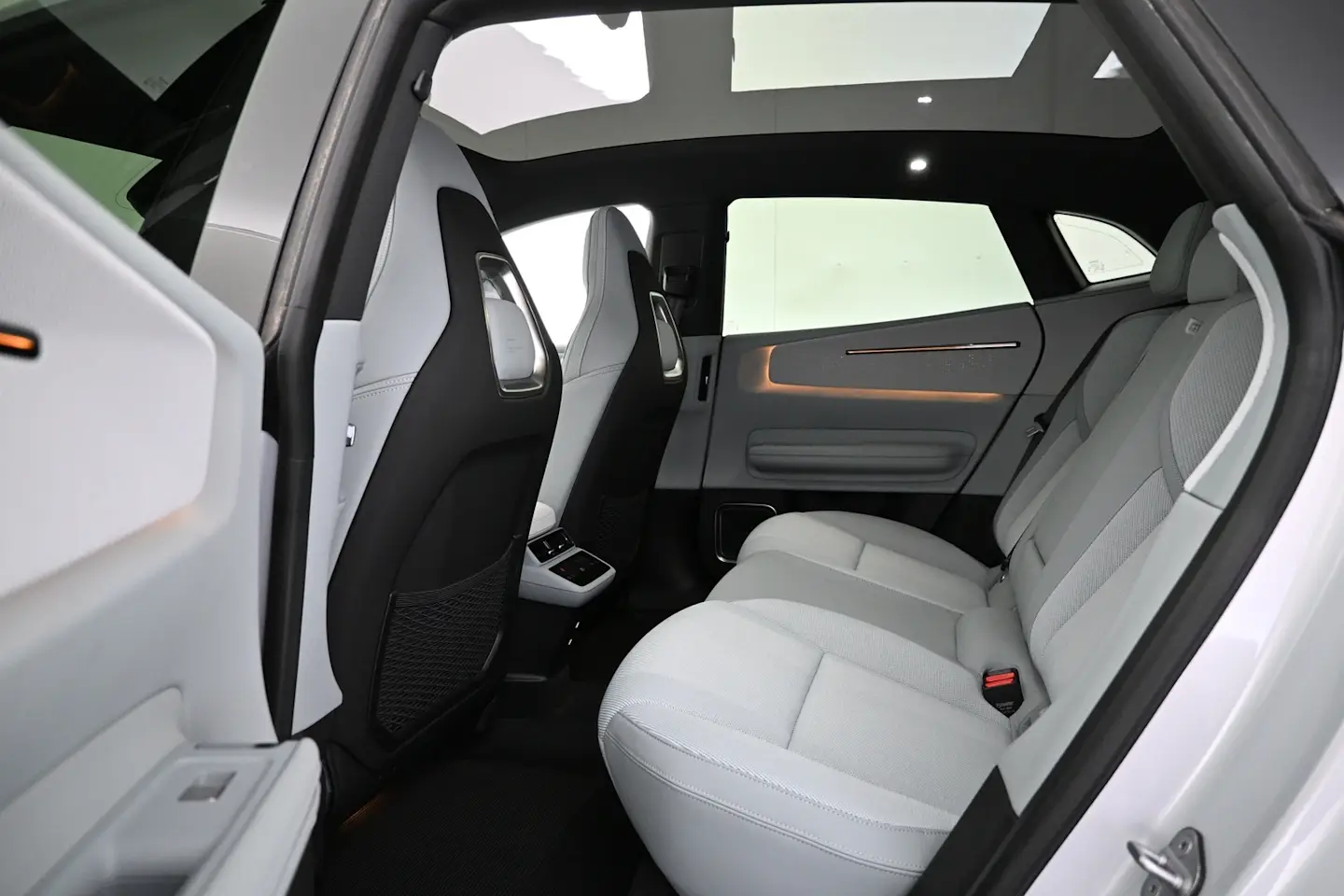 Car Image - 2BR3nPT0yz9r4JmvJ2IRnJ