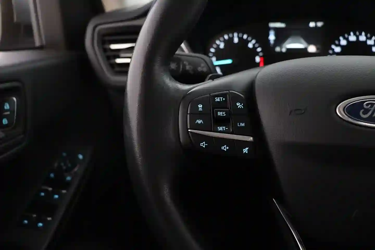 Car Image - 3UZW9x0oXJVZ0WDU7rsWmv