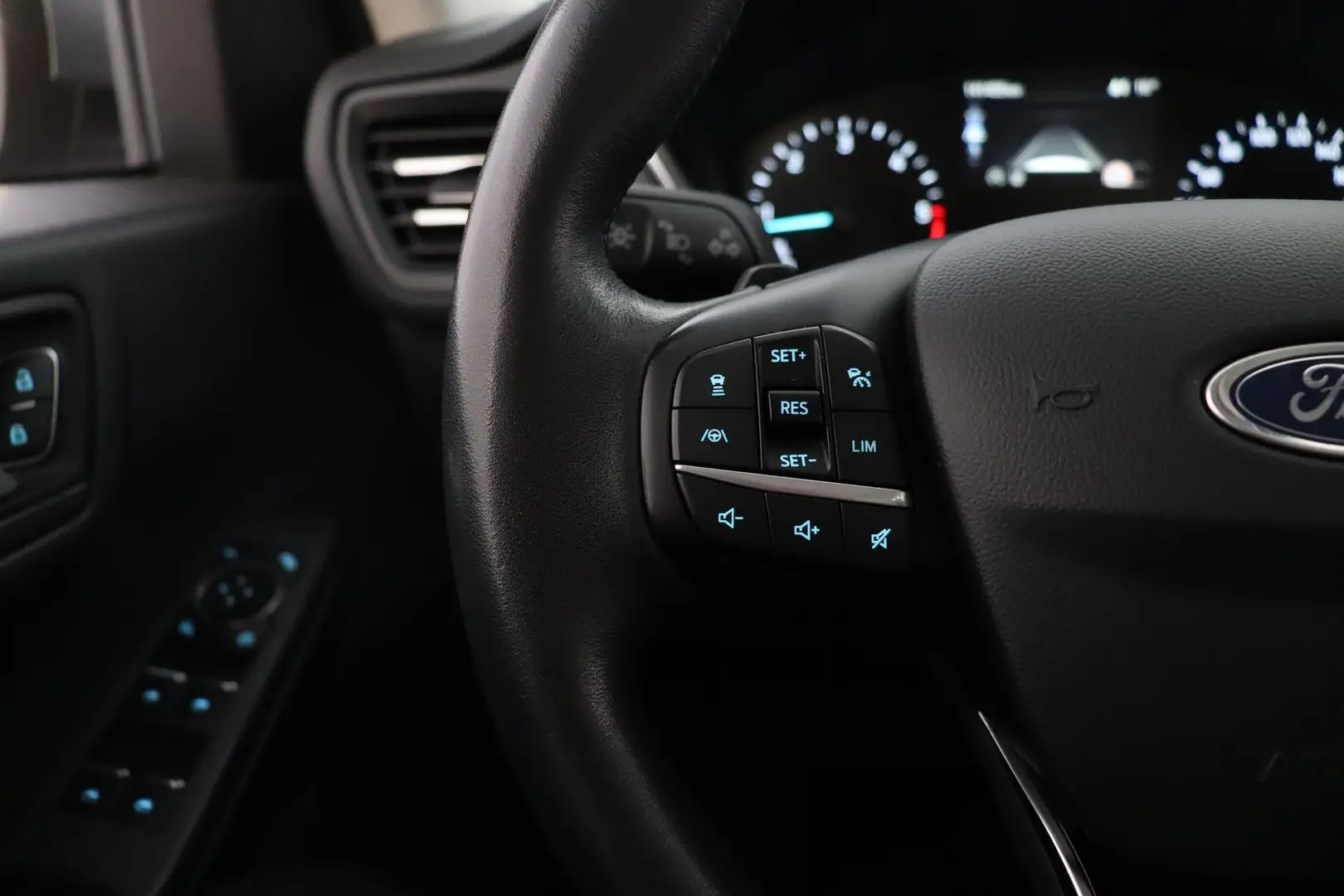 Car Image - 3UZW9x0oXJVZ0WDU7rsWmv