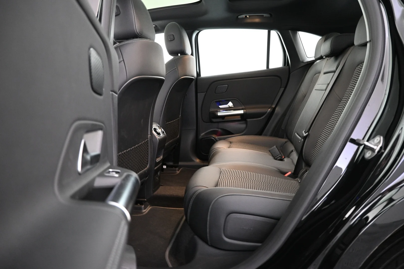 Car Image - 2wOCOKCtmlYPjlRgjD7TvL