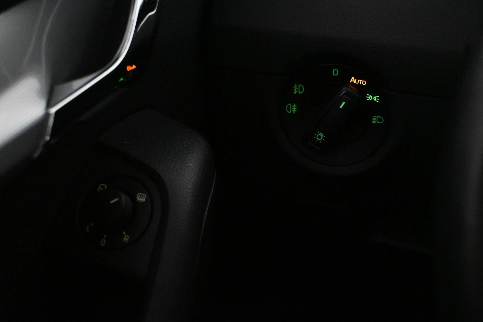 Car Image - 2O465bzTesB4YhpZYDkYqI