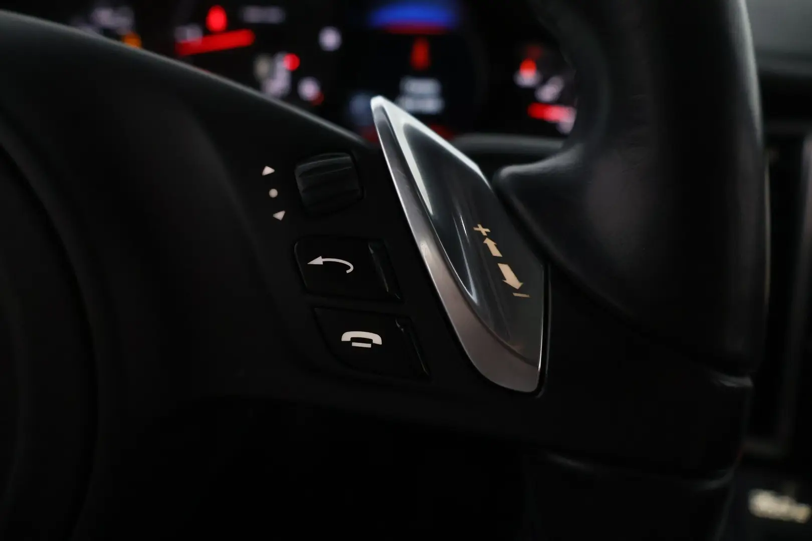 Car Image - 3REbDLzgUs4ohN67jjKiH7