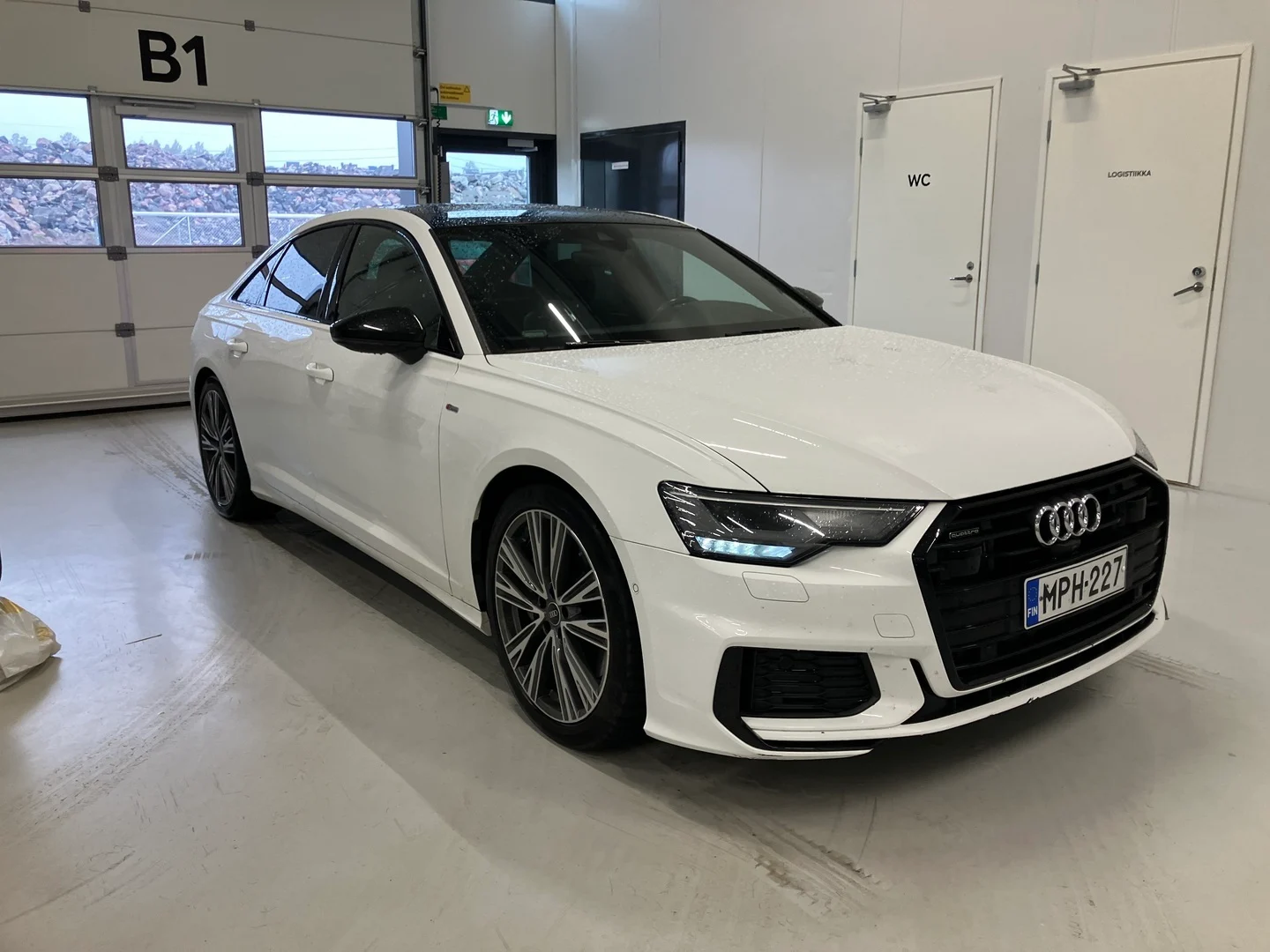 Car Image - 5RIi99xoPC259BeQeyP9p4