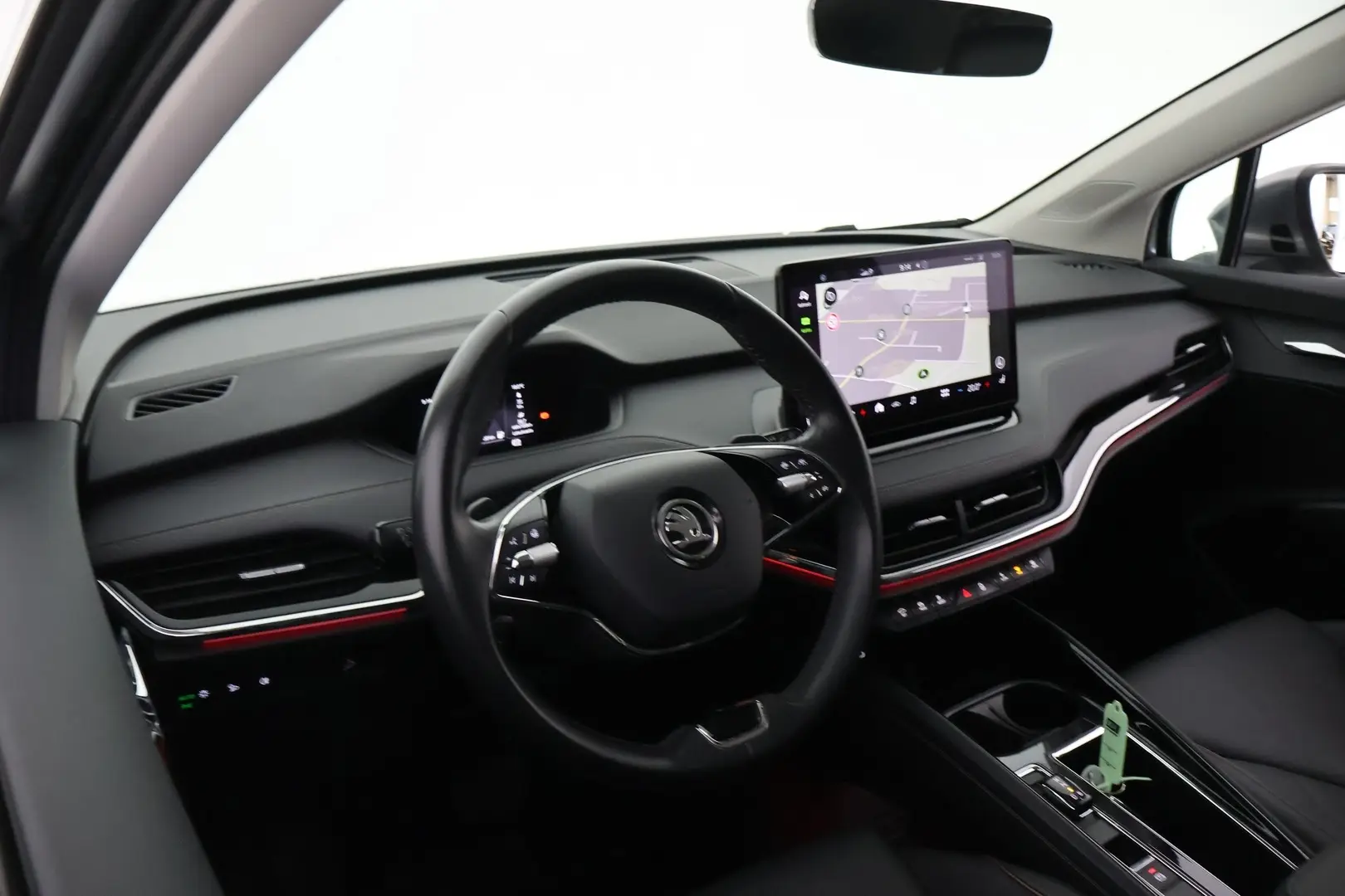 Car Image - 1SN7KGk3wLlJdWDEmy1mmF