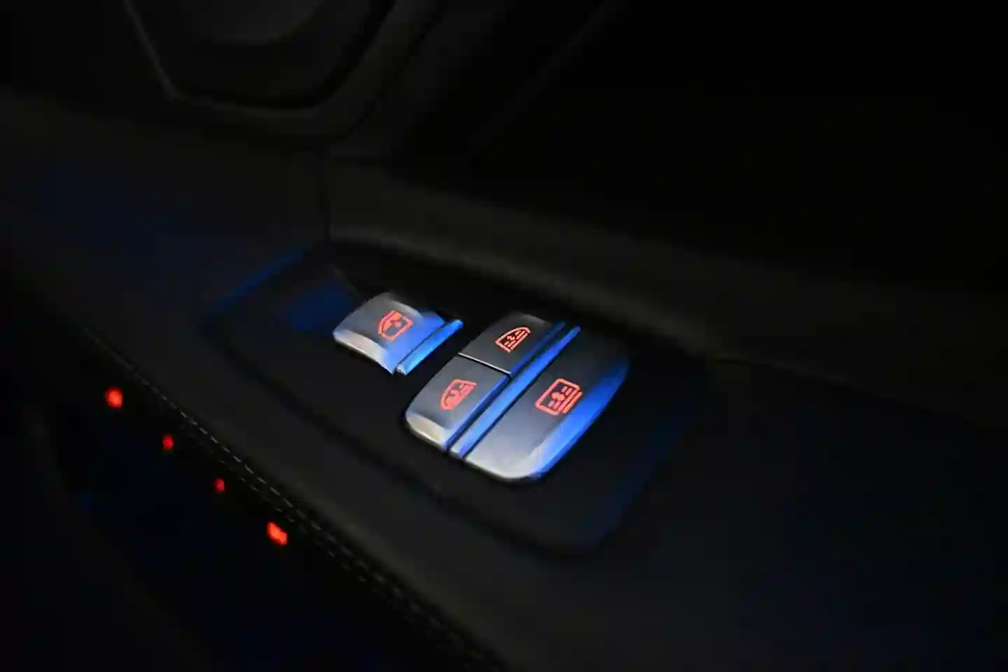 Car Image - 6HaWT749U0YPhziEg579IT