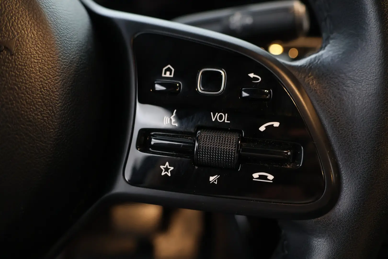 Car Image - 2axKNRWYSAibevl4qXGZZd