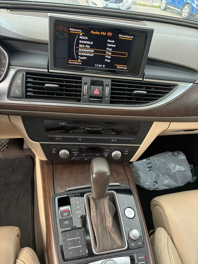 Car Image - 01SgcriPX5hSMIaQrxcnDU