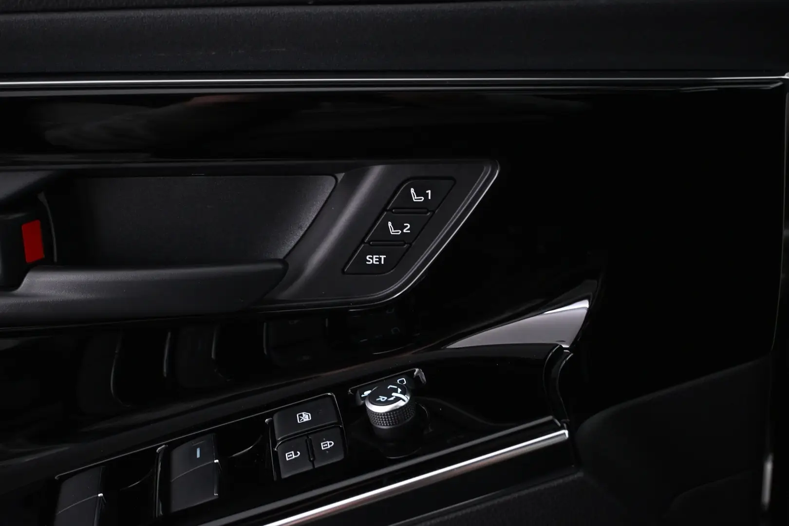 Car Image - 6rB6haoYdTc9qHKboVgCT4